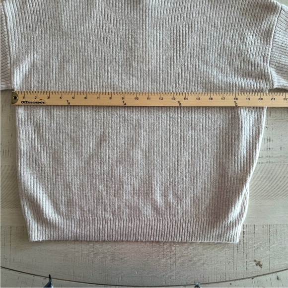 NEW Pink Rose Mock Neck Sweater Cream/Oatmeal Size Large - Picture 7 of 8